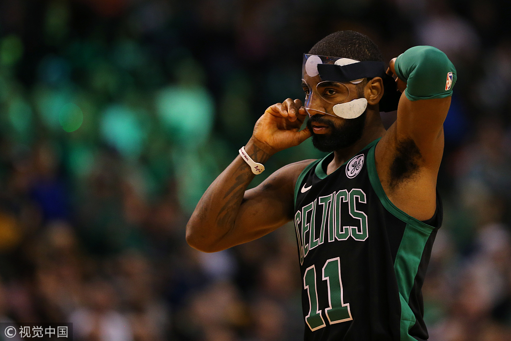 APP下载地址关于波士顿凯尔特人训练开放日，今晨迎来里程碑引观众欢呼，NBA常规赛在即，更衣室氛围转暖的信息